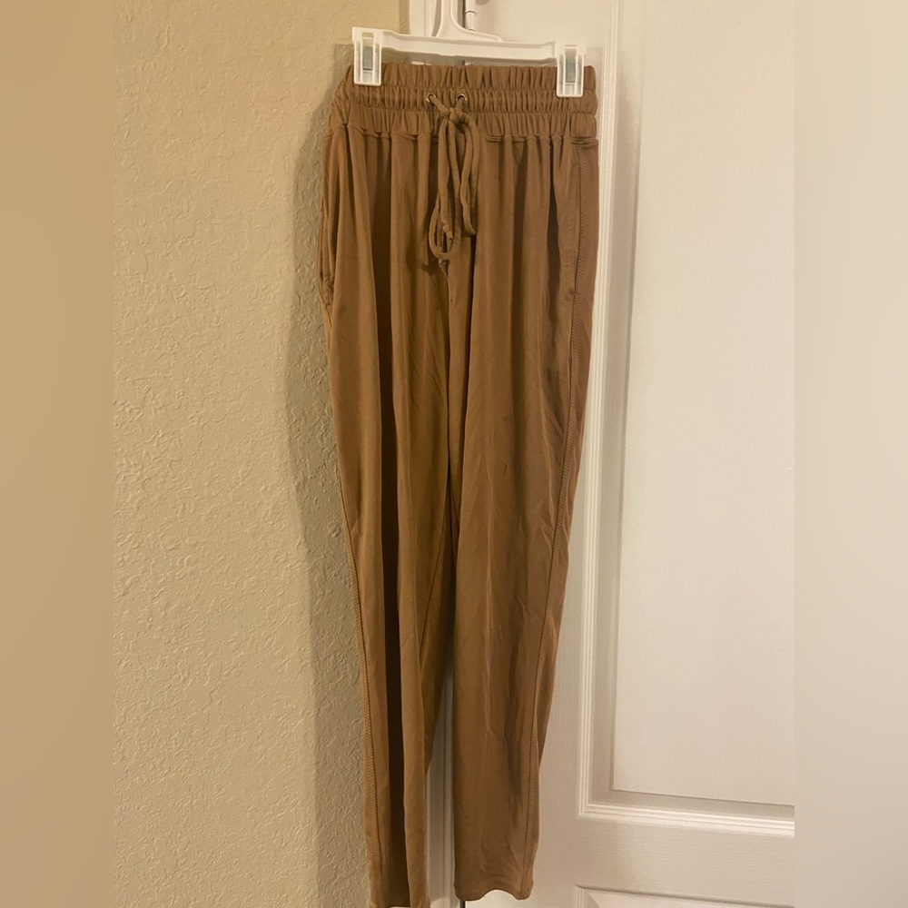 Fabletics pants